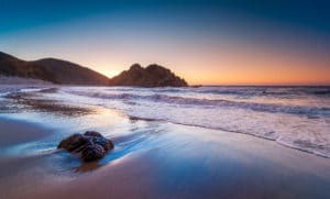 le spiagge più strane del mondo, la spiaggia viola