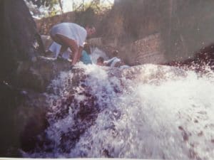 Giamaica le cascate, impegnata nella risalita delle Dunn's River Falls