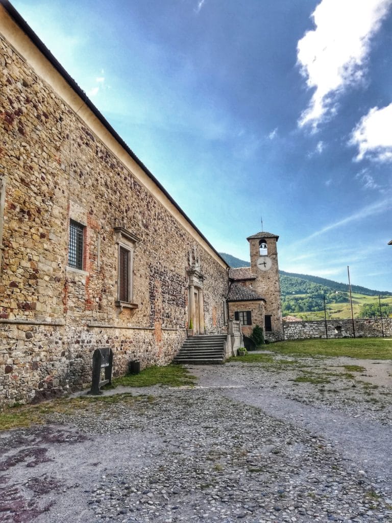 Castello di Bardi, Piazza d'Arme