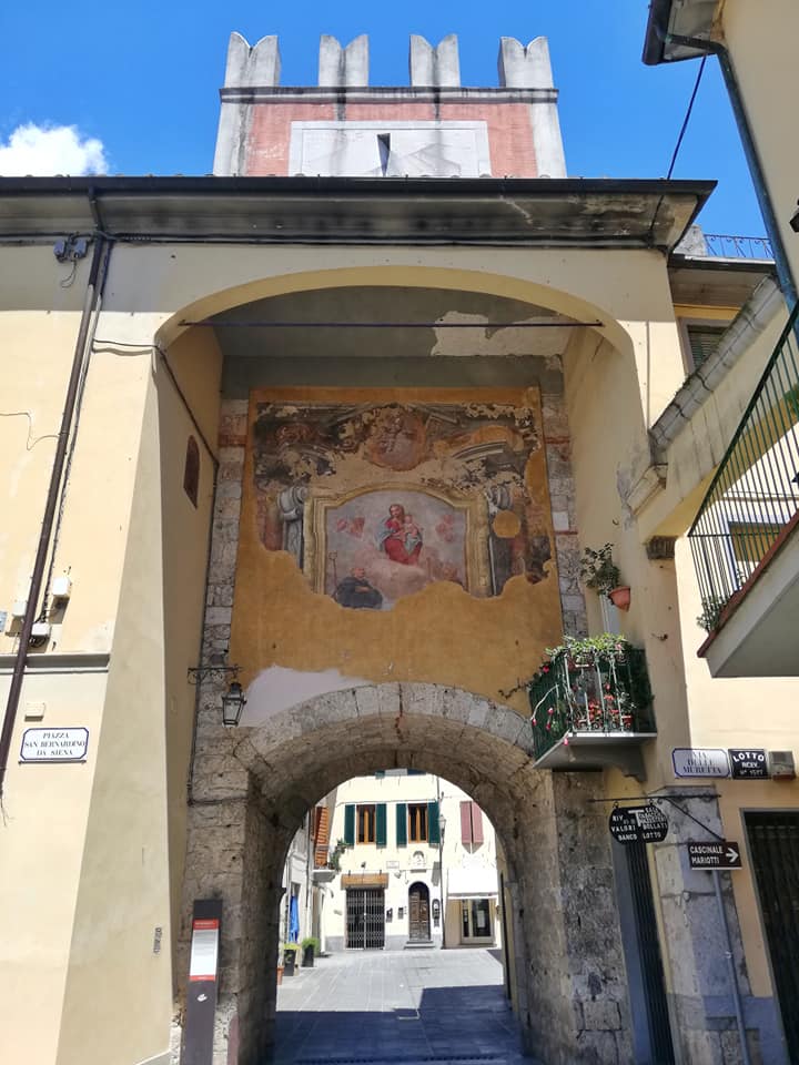 Cosa vedere a Camaiore, Porta San Pietro o Porta Lombricese