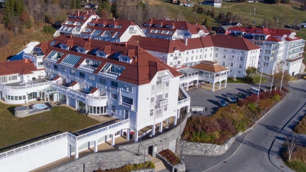 Dr. Holmes Hotel, Norvegia