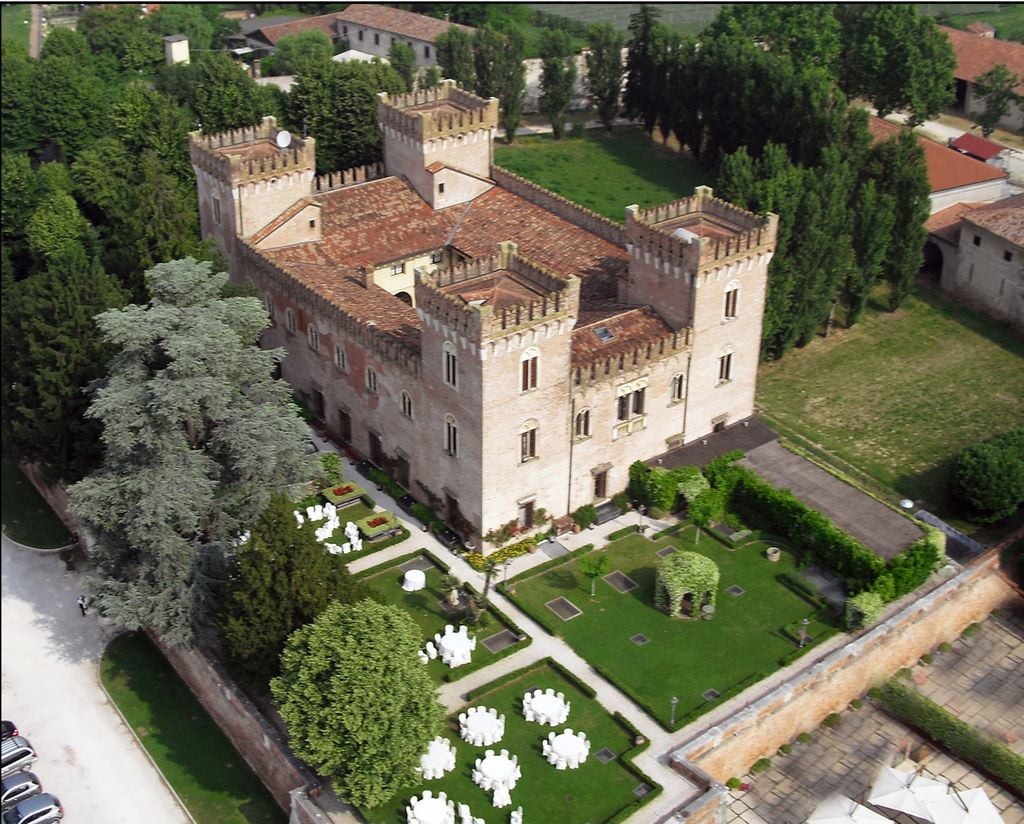 Hotel infestati da fantasmi, relais Castello Bevilacqua, Verona