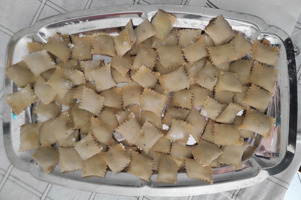 Tortelli alla carrarina fatti a mano