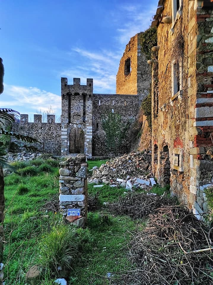 Castello di Moneta, antico ingresso