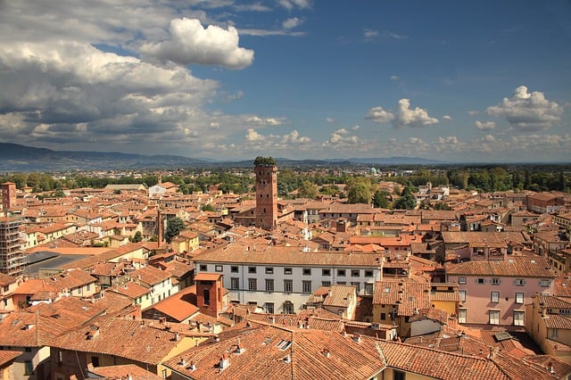 Cosa vedere in Toscana, Lucca vista dall'alto