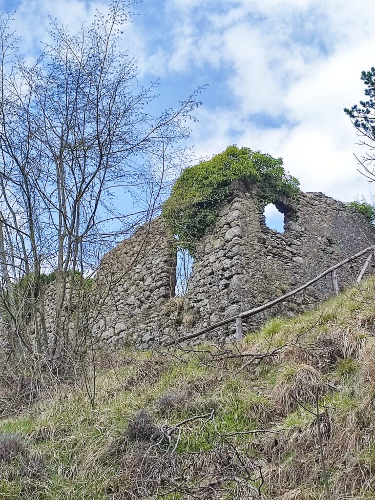 I resti della Dogana della Tecchia, Gabellaccia