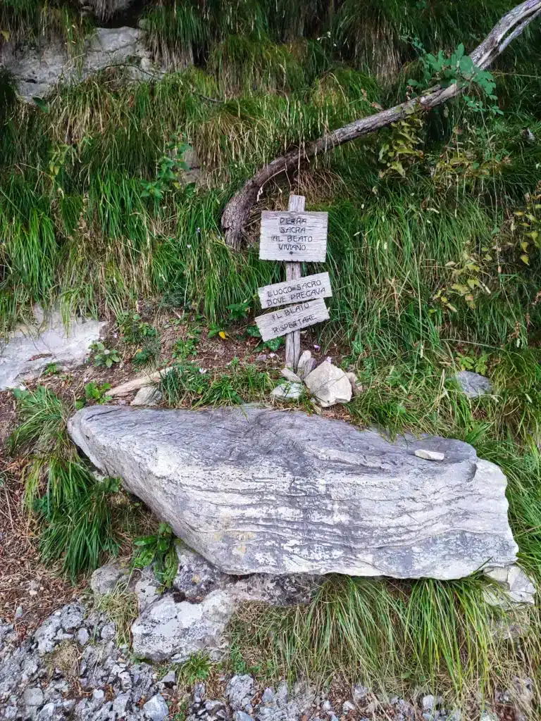 La pietra su cui San Viviano era solito pregare