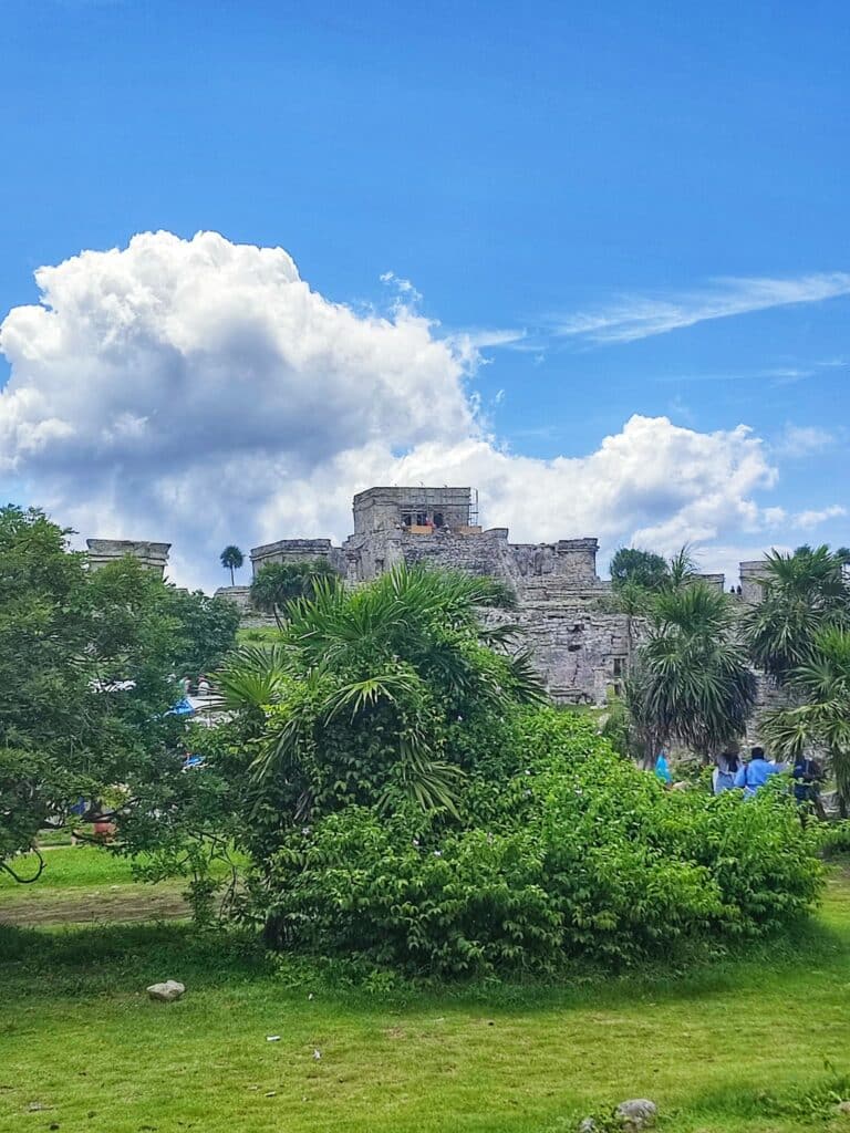 El Castillo visto dall'osservatorio astronomico