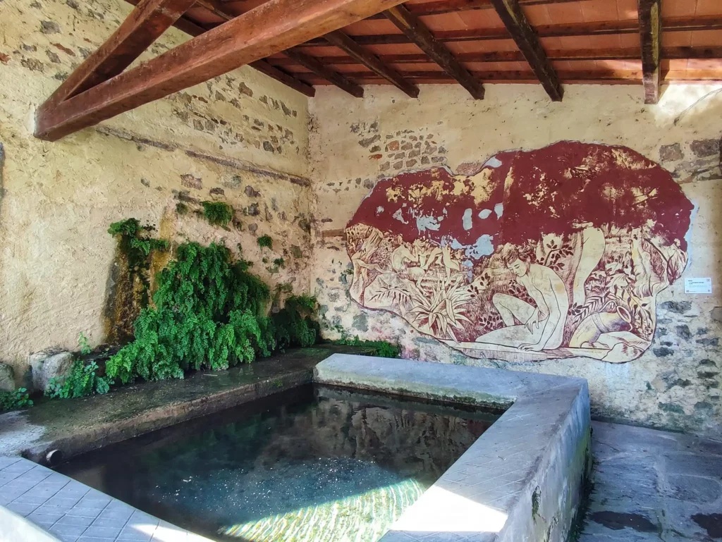 Il lavatoio di Casoli ed il graffito di Narciso