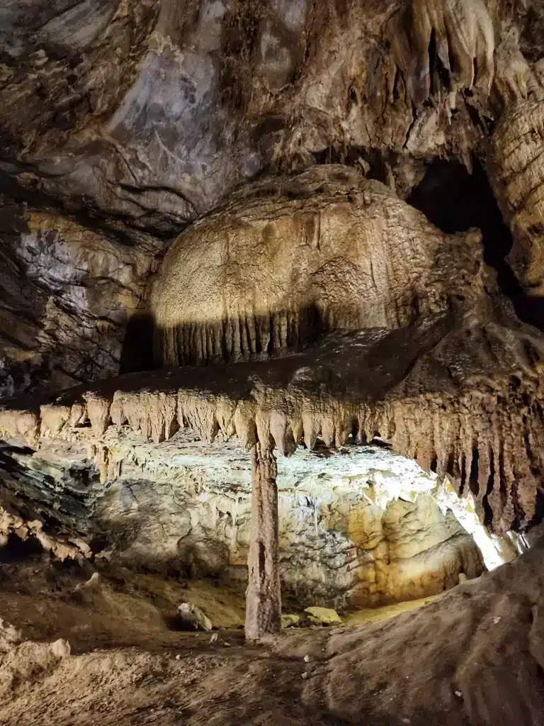 Antro del Corchia, la capanna